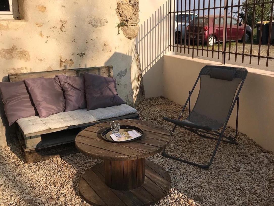 La Cavee Du Coteau, Petit Cocon Troglodytique Villa Vouvray Bagian luar foto
